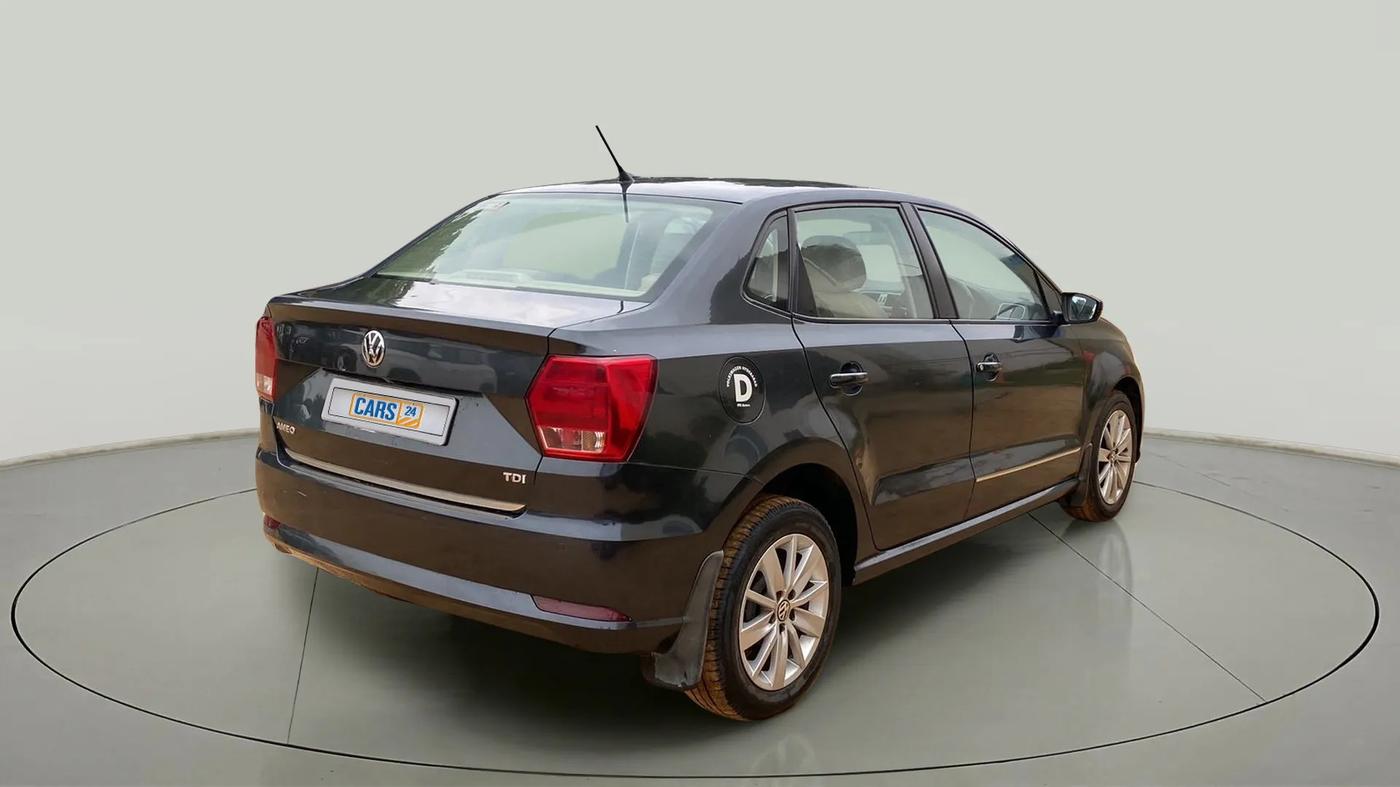 2017 Volkswagen Ameo HIGHLINE1.5L, CNG, Manual, 1,08,064 km, Right Back Diagonal