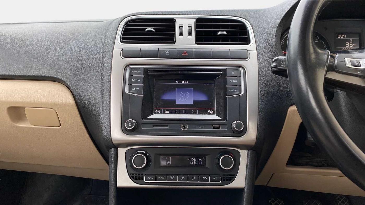 2017 Volkswagen Ameo HIGHLINE1.5L, CNG, Manual, 1,08,064 km, Air Conditioner