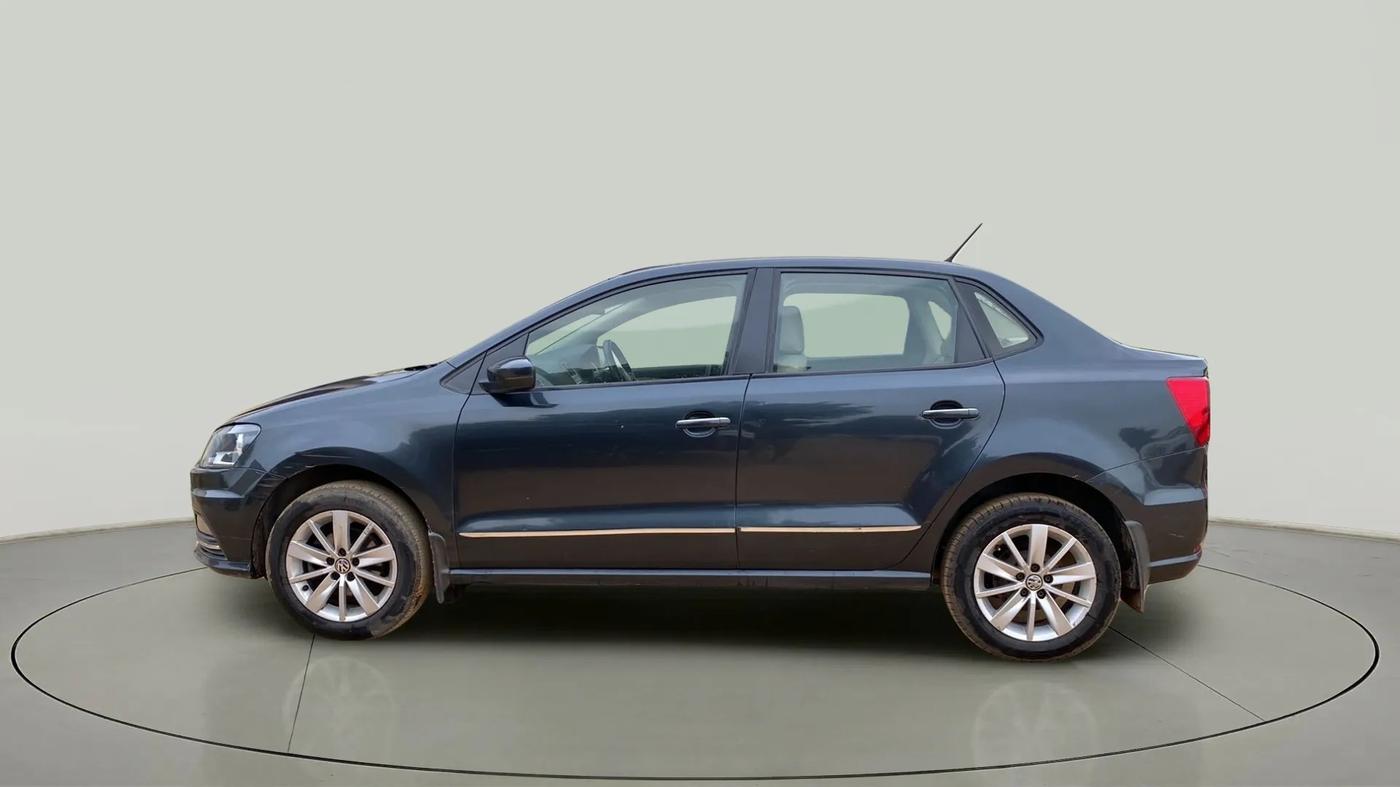 2017 Volkswagen Ameo HIGHLINE1.5L, CNG, Manual, 1,08,064 km, Left Side