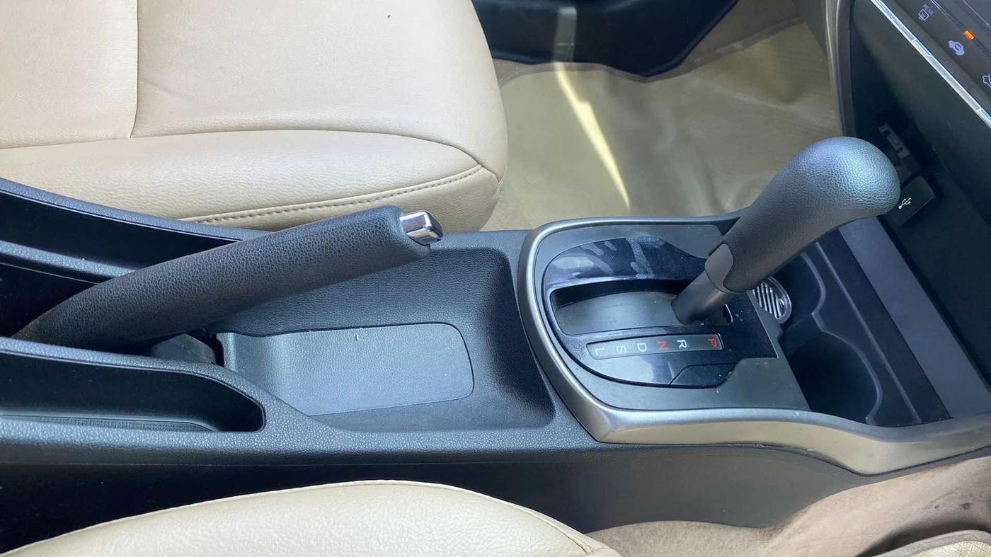 2015 Honda City 1.5L I-VTEC SV CVT, Petrol, Automatic, 76,299 km, Gear Lever