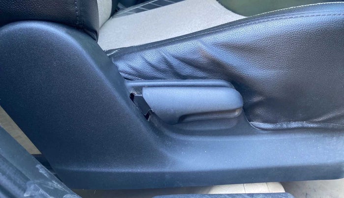 2015 Maruti Swift VXI, Petrol, Manual, 79,699 km, Driver Side Adjustment Panel