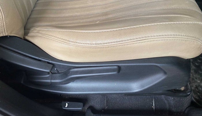 2022 Honda City 1.5L I-VTEC V CVT 5TH GEN, Petrol, Automatic, 29,096 km, Driver Side Adjustment Panel
