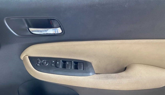 2022 Honda City 1.5L I-VTEC V CVT 5TH GEN, Petrol, Automatic, 29,096 km, Driver Side Door Panels Control