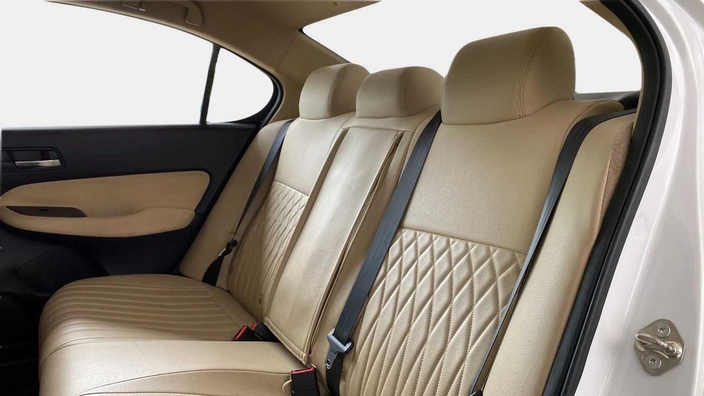 2022 Honda City 1.5L I-VTEC V CVT 5TH GEN, Petrol, Automatic, 29,096 km, Right Side Rear Door Cabin