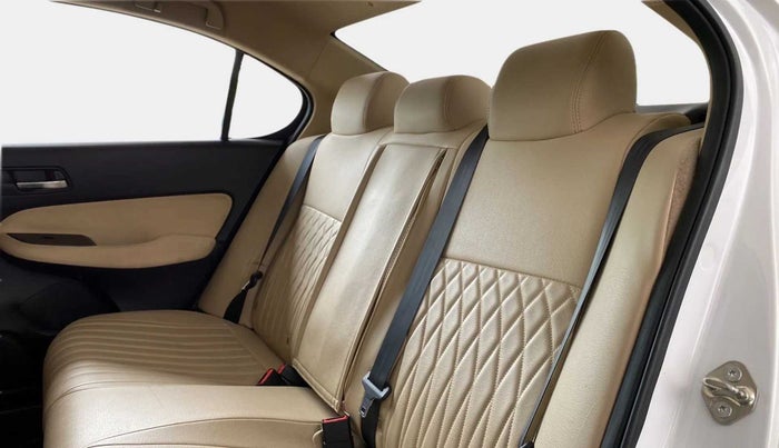 2022 Honda City 1.5L I-VTEC V CVT 5TH GEN, Petrol, Automatic, 29,096 km, Right Side Rear Door Cabin