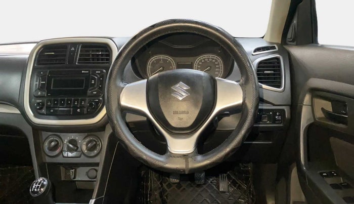 2016 Maruti Vitara Brezza VDI (O), Diesel, Manual, 1,14,019 km, Steering Wheel Close Up