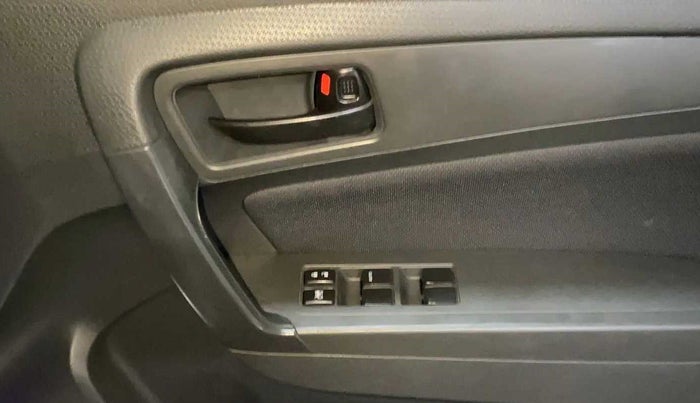 2016 Maruti Vitara Brezza VDI (O), Diesel, Manual, 1,14,019 km, Driver Side Door Panels Control