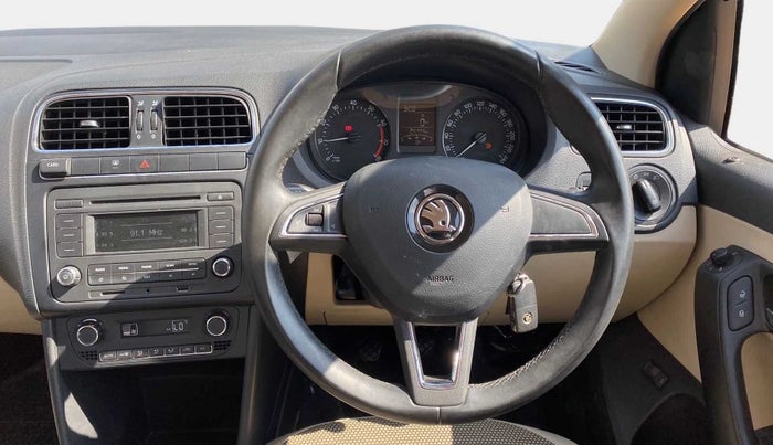 2017 Skoda Rapid AMBITION 1.6 MPI MT, Petrol, Manual, 24,305 km, Steering Wheel Close Up