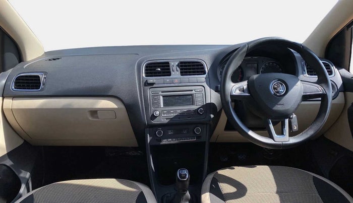 2017 Skoda Rapid AMBITION 1.6 MPI MT, Petrol, Manual, 24,305 km, Dashboard