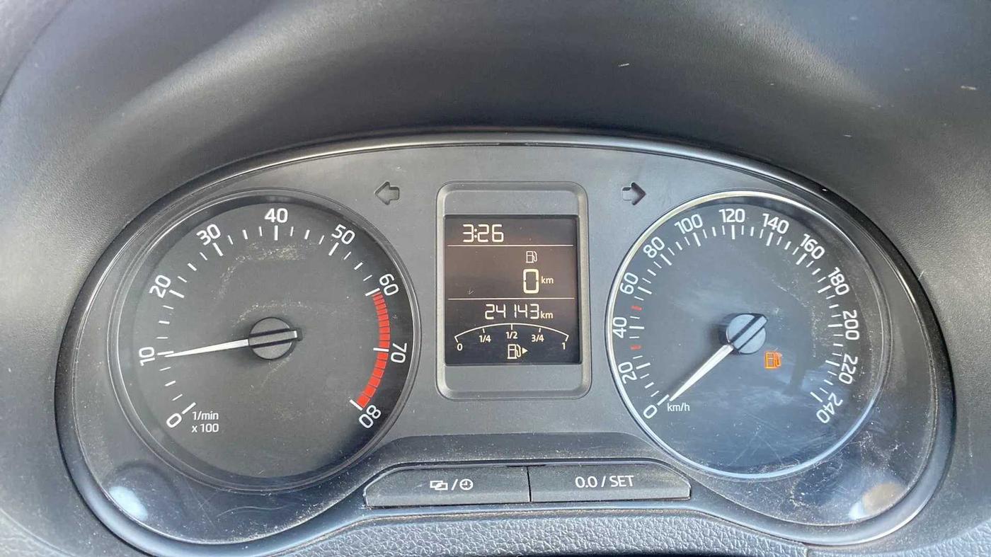 2017 Skoda Rapid AMBITION 1.6 MPI MT, Petrol, Manual, 24,305 km, Odometer Image
