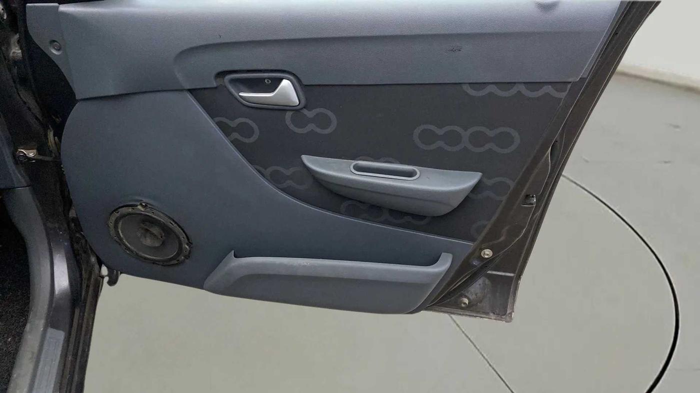 2016 Maruti Alto 800 LXI, Petrol, Manual, 29,437 km, Driver Side Door Panels Control
