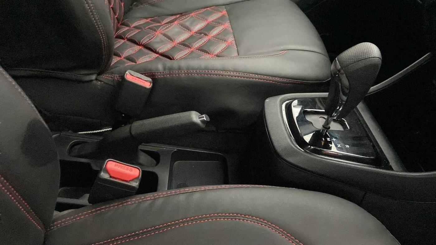 2022 Tata PUNCH  ACCOMPLISHED AMT CAMO EDITION, Petrol, Automatic, 24,589 km, Gear Lever
