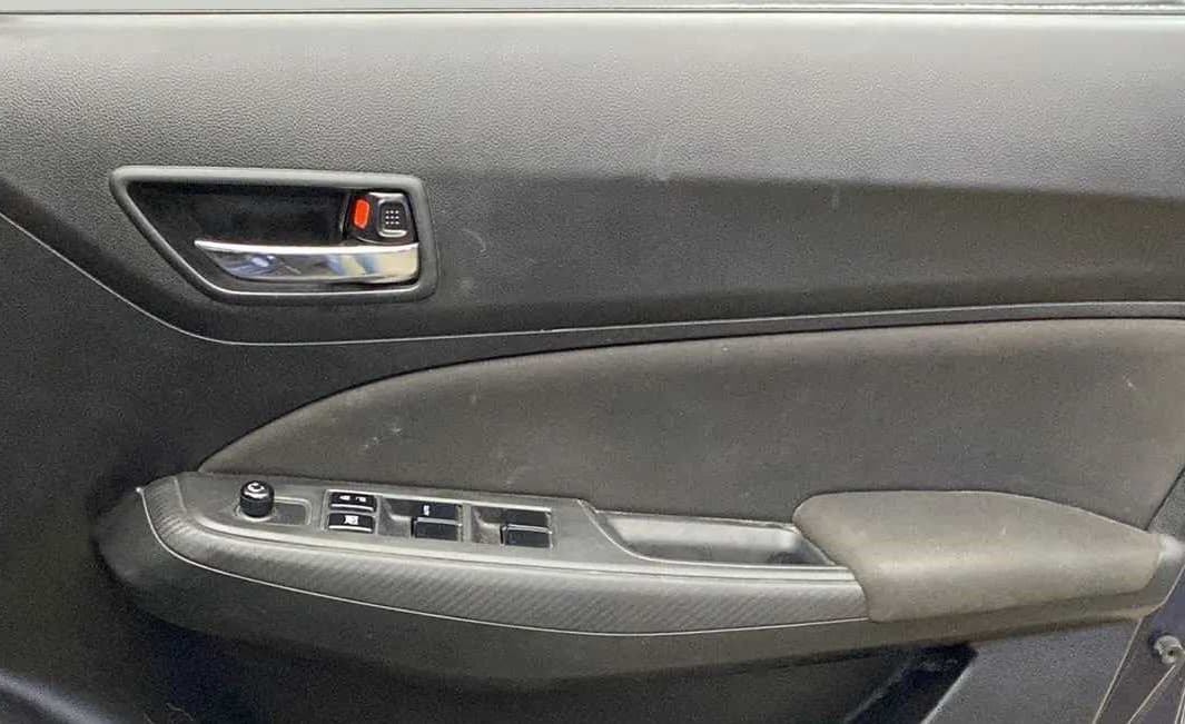 2022 Maruti Swift VXI, Petrol, Manual, 36,568 km, Driver Side Door Panels Control