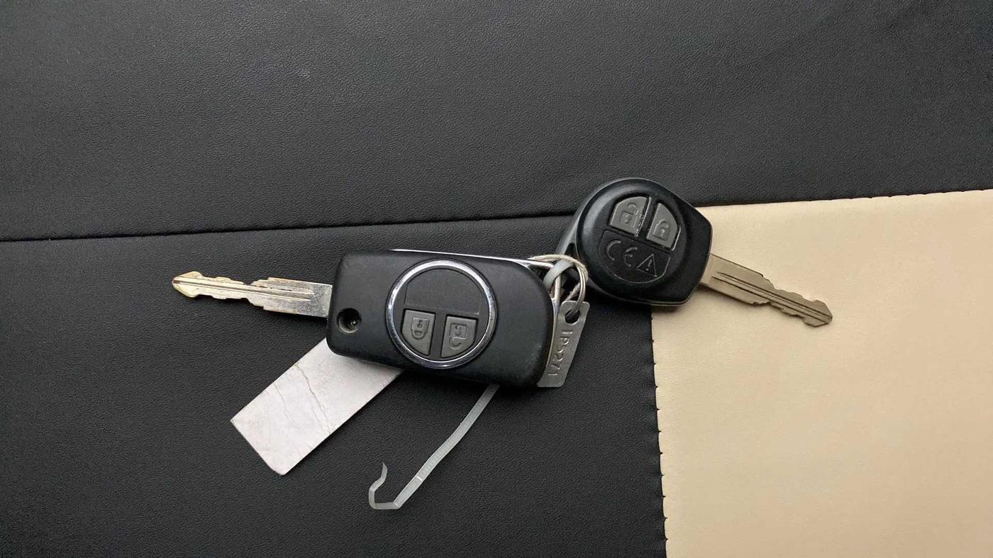 2022 Maruti Swift VXI, Petrol, Manual, 36,568 km, Key Close Up