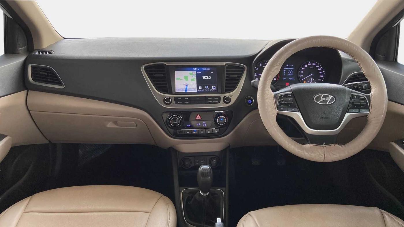 2019 Hyundai Verna 1.6 VTVT SX, Petrol, Manual, 40,668 km, Dashboard
