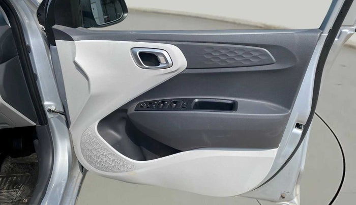 2023 Hyundai GRAND I10 NIOS SPORTZ 1.2 KAPPA VTVT, Petrol, Manual, 2,294 km, Driver Side Door Panels Control