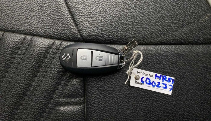 2020 Maruti Vitara Brezza VXI, Petrol, Manual, 24,819 km, Key Close Up