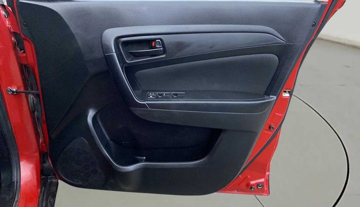 2020 Maruti Vitara Brezza VXI, Petrol, Manual, 24,819 km, Driver Side Door Panels Control