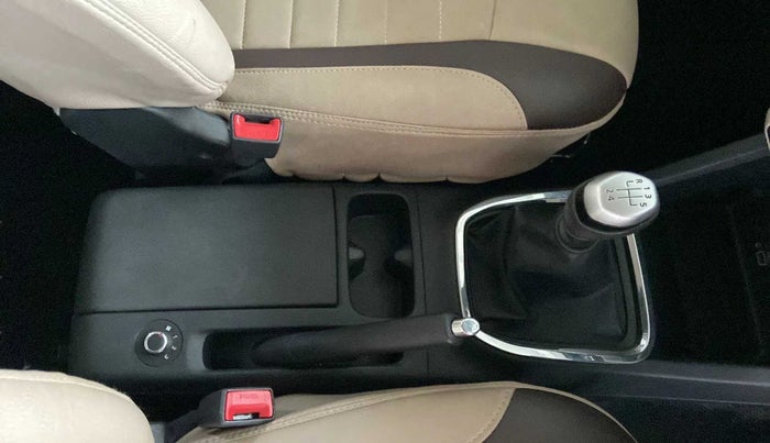 2020 Renault TRIBER RXZ, Petrol, Manual, 21,579 km, Gear Lever