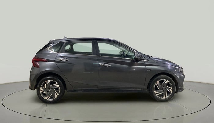 2022 Hyundai NEW I20 ASTA 1.2 AT, Petrol, Automatic, 17,743 km, Right Side View