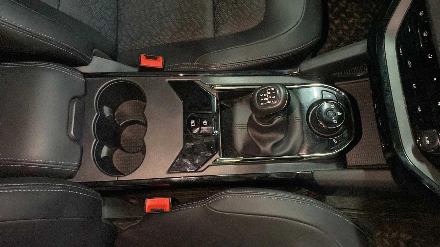 2022 Tata Safari XZ PLUS DARK EDITION, Diesel, Manual, 12,567 km, Gear Lever