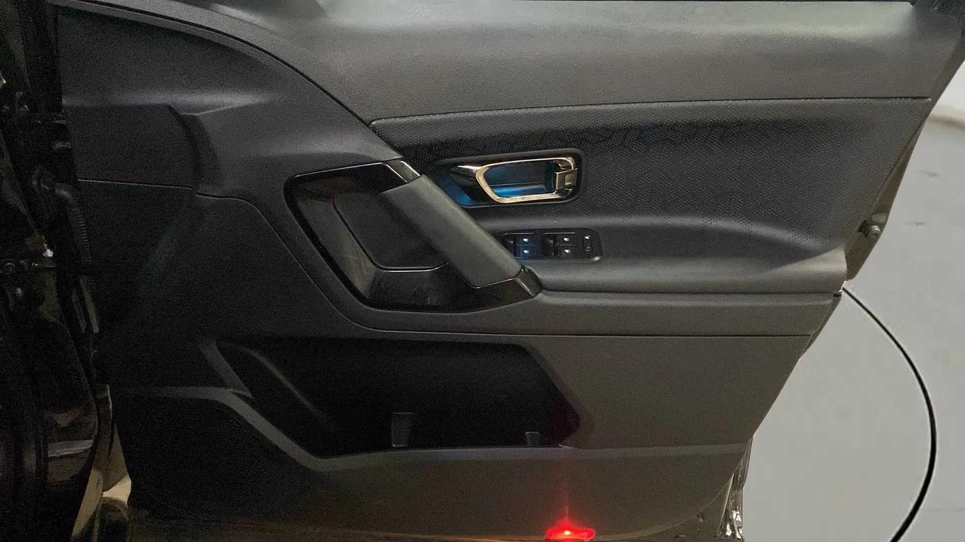 2022 Tata Safari XZ PLUS DARK EDITION, Diesel, Manual, 12,567 km, Driver Side Door Panels Control