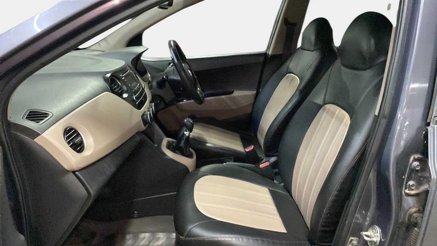 2015 Hyundai Grand i10 SPORTZ 1.2 KAPPA VTVT, Petrol, Manual, 51,812 km, Right Side Front Door Cabin
