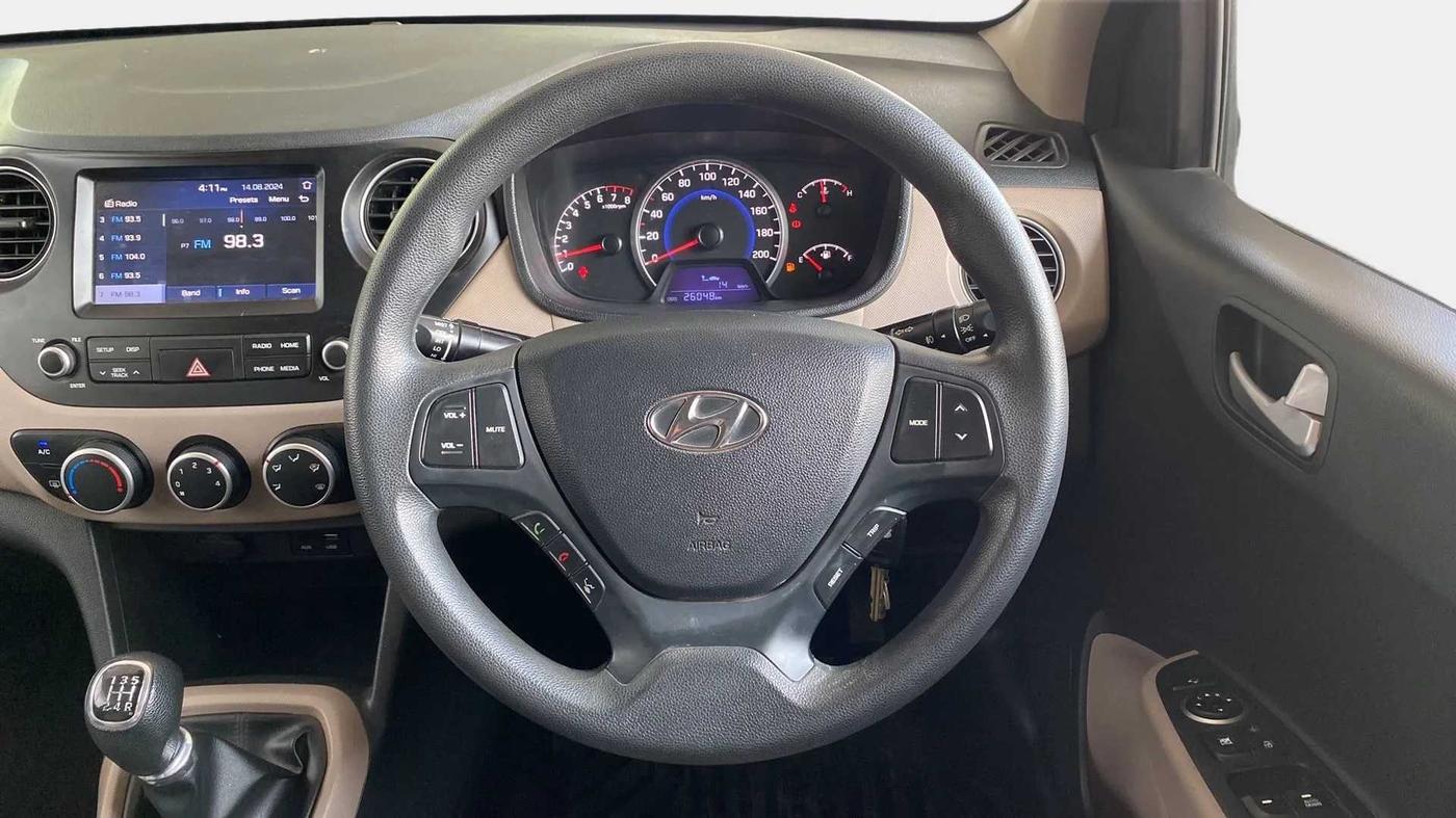 2017 Hyundai Grand i10 SPORTZ (O) 1.2 KAPPA VTVT, Petrol, Manual, 26,085 km, Steering Wheel Close Up
