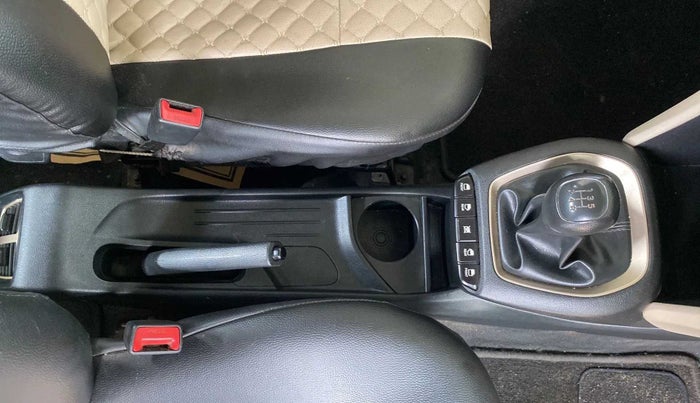 2019 Hyundai NEW SANTRO MAGNA, Petrol, Manual, 58,621 km, Gear Lever