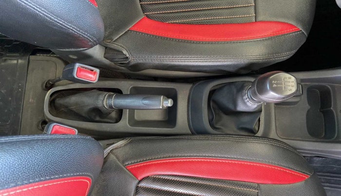 2016 Renault Kwid RXT 1.0, Petrol, Manual, 92,135 km, Gear Lever