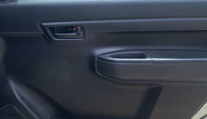 2022 Maruti S PRESSO VXI+, Petrol, Manual, 16,262 km, Driver Side Door Panels Control