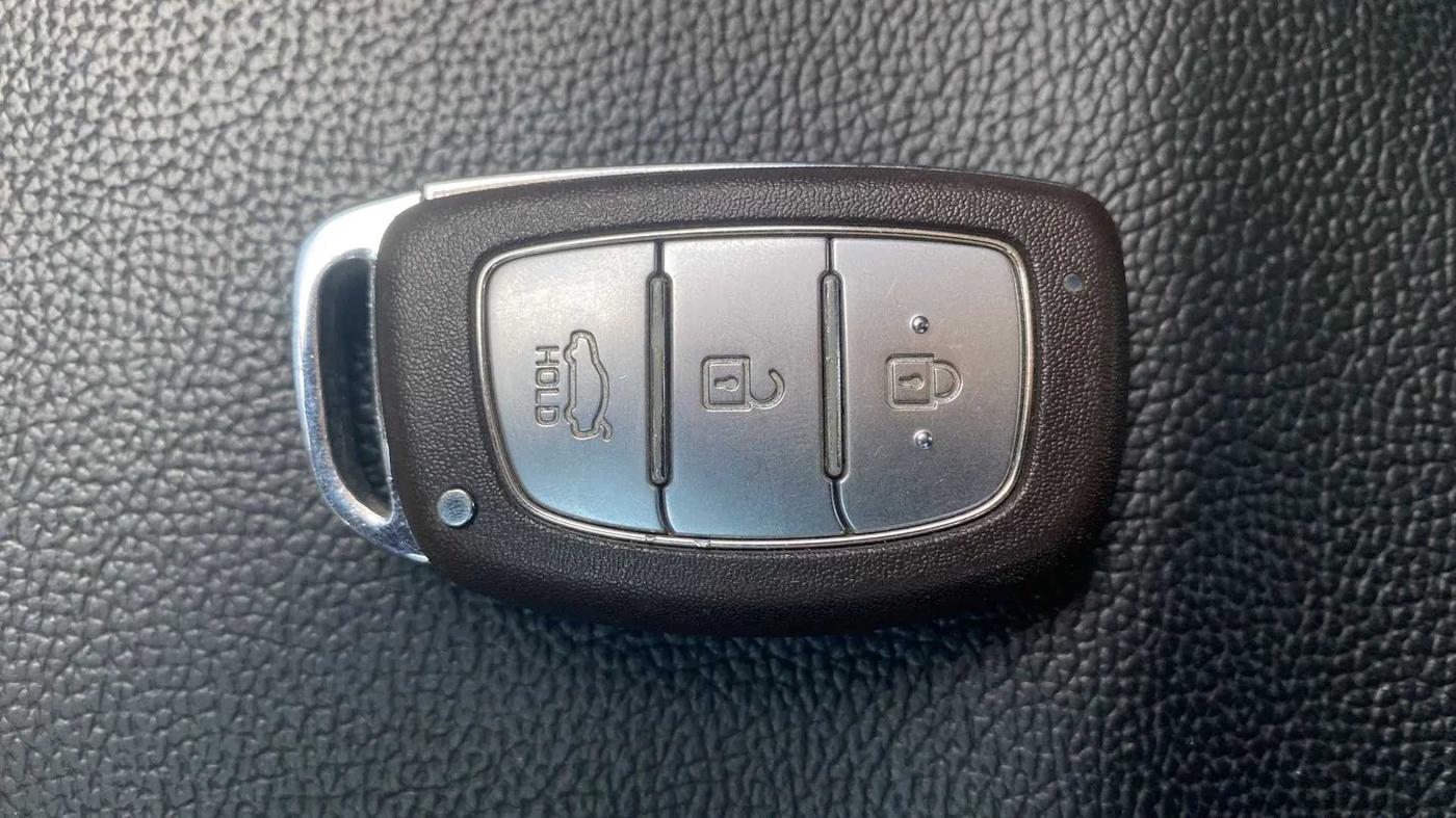 2015 Hyundai Xcent SX 1.2 (O), Petrol, Manual, 94,751 km, Key Close Up