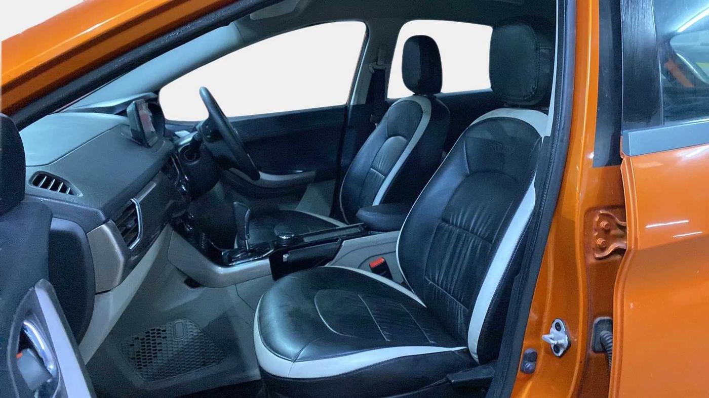 2018 Tata NEXON XZA PLUS PETROL, Petrol, Automatic, 34,161 km, Right Side Front Door Cabin