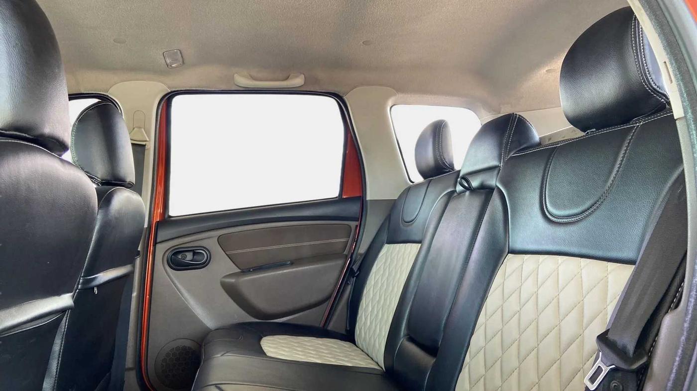 2019 Renault Duster RXS CVT, Petrol, Automatic, 39,075 km, Right Side Rear Door Cabin