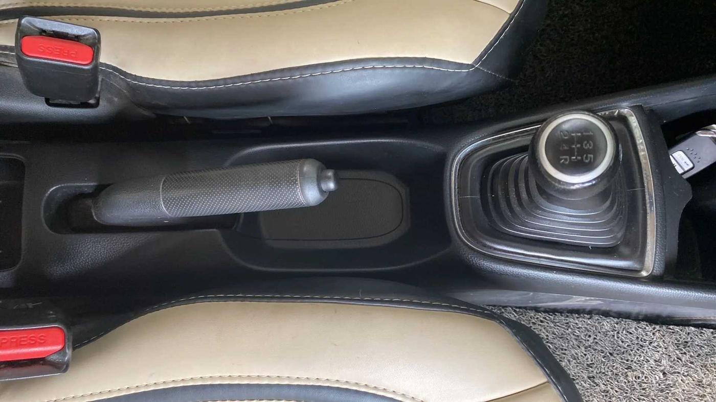 2021 Honda Amaze 1.2L I-VTEC VX, Petrol, Manual, 45,323 km, Gear Lever