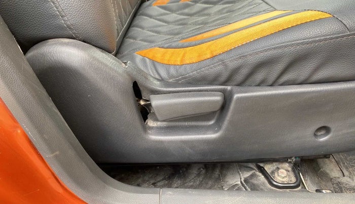 2016 Maruti Alto K10 LXI, Petrol, Manual, 57,787 km, Driver Side Adjustment Panel