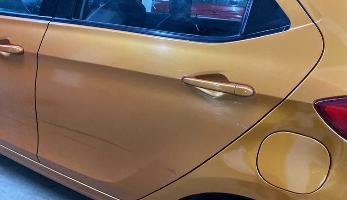 2016 Tata Tiago XZ PETROL, Petrol, Manual, 33,711 km, Rear left door - Slightly dented