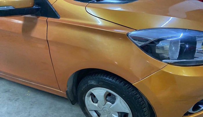 2016 Tata Tiago XZ PETROL, Petrol, Manual, 33,711 km, Right fender - Lining loose