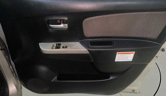 2013 Maruti Wagon R 1.0 LXI CNG, CNG, Manual, 64,555 km, Driver Side Door Panels Control