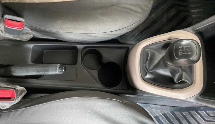 2019 Hyundai Xcent S 1.2, Petrol, Manual, 26,657 km, Gear Lever