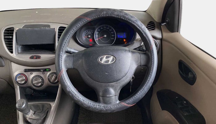 2014 Hyundai i10 MAGNA 1.1, Petrol, Manual, 92,199 km, Steering Wheel Close Up