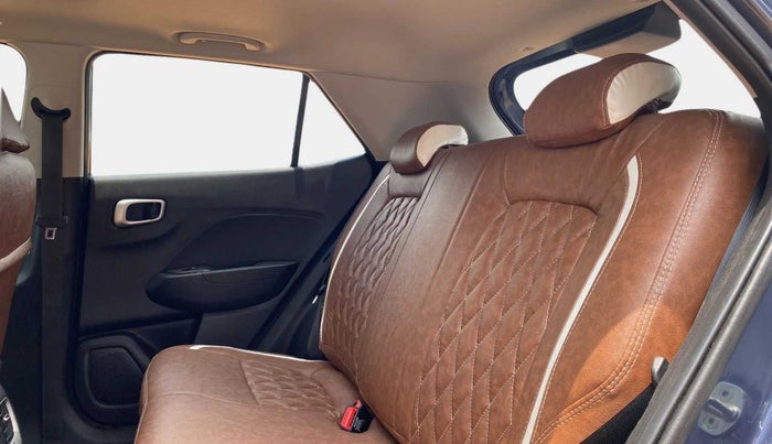2019 Hyundai VENUE SX PLUS 1.0 TURBO DCT, Petrol, Automatic, 64,499 km, Right Side Rear Door Cabin