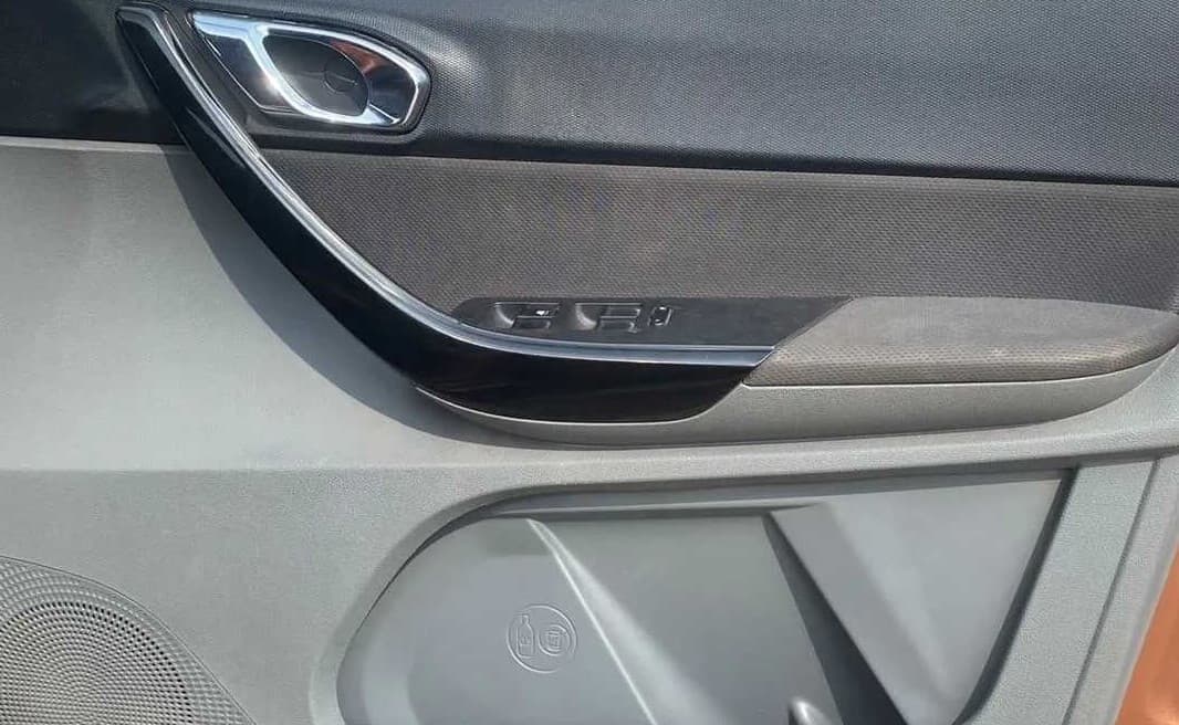 2018 Tata TIGOR XZ (O) PETROL, CNG, Manual, 1,11,713 km, Driver Side Door Panels Control
