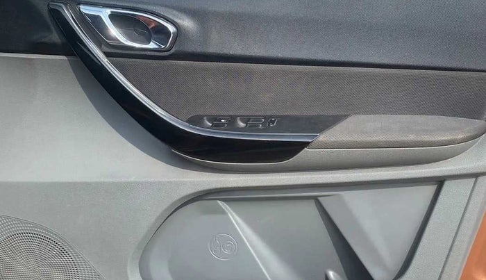 2018 Tata TIGOR XZ (O) PETROL, CNG, Manual, 1,11,713 km, Driver Side Door Panels Control