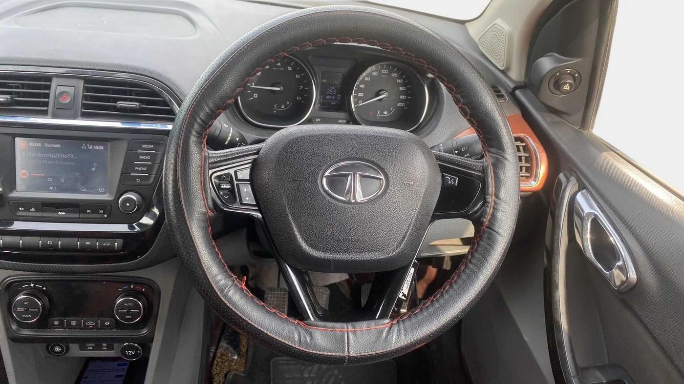 2018 Tata TIGOR XZ (O) PETROL, CNG, Manual, 1,11,713 km, Steering Wheel Close Up