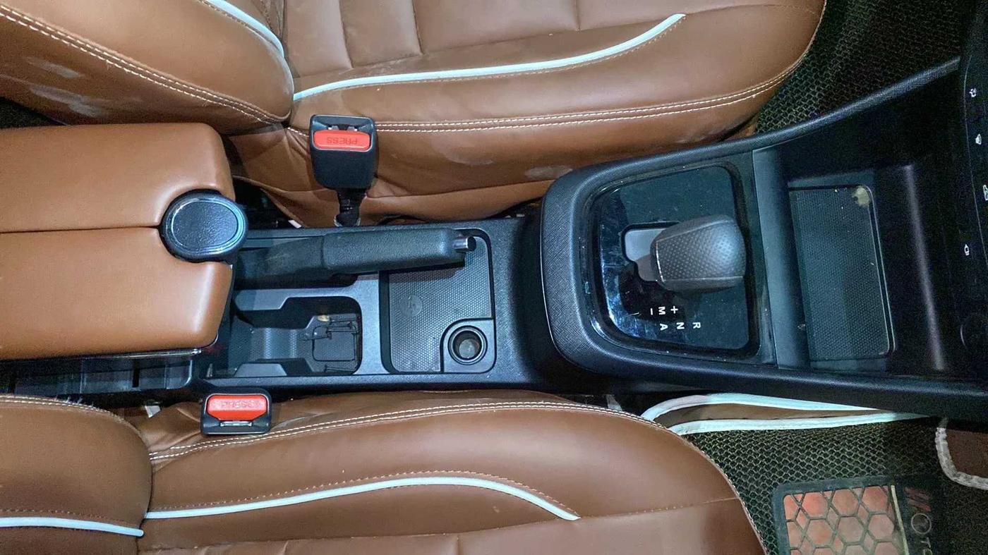 2023 Tata PUNCH  ACCOMPLISHED AMT CAMO EDITION, Petrol, Automatic, 1,329 km, Gear Lever