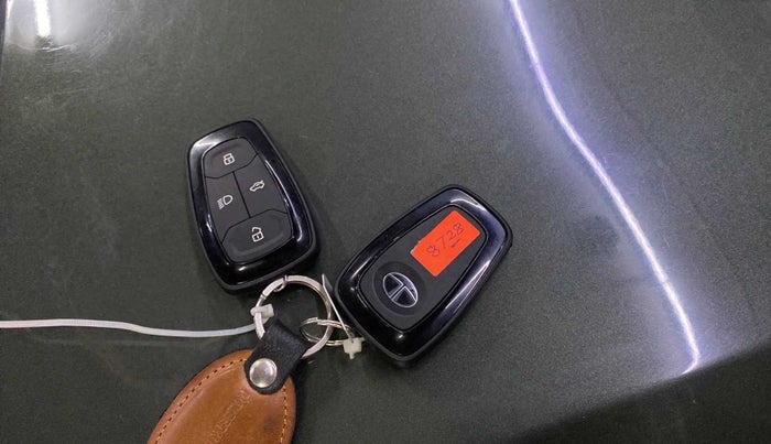 2023 Tata PUNCH  ACCOMPLISHED AMT CAMO EDITION, Petrol, Automatic, 1,329 km, Key Close Up