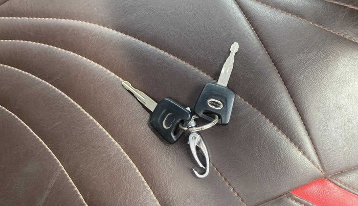 2016 Datsun Go Plus T, Petrol, Manual, 34,266 km, Key Close Up