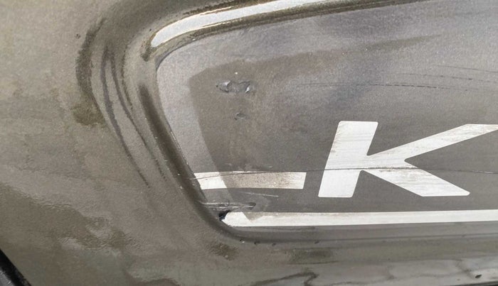 2019 Renault Kwid RXT 1.0 AMT (O), Petrol, Automatic, 71,248 km, Right rear door - Slightly dented