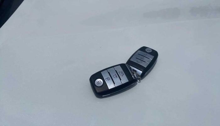 2021 KIA SELTOS HTK PLUS 1.5, Petrol, Manual, 23,674 km, Key Close Up